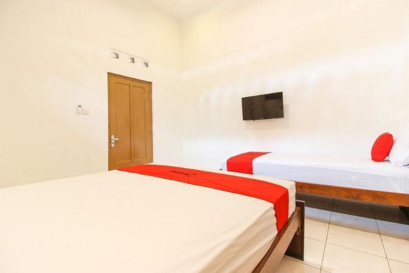 Reddoorz Near Rs Sarjito Yogyakarta Hotell Eksteriør bilde